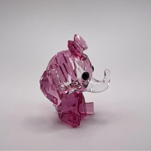 Swarovski Baby Animals – Cheery the Elephant Retired Crystal Figurine (5622152) - Picture 7 of 11